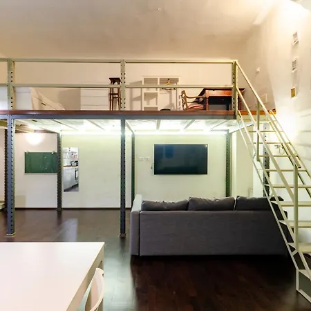 The Heart Of - Live Italy's History & Charm