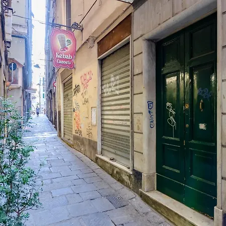 The Heart Of - Live Italy's History & Charm * Genoa