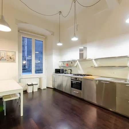 The Heart Of - Live Italy's History & Charm Apartment